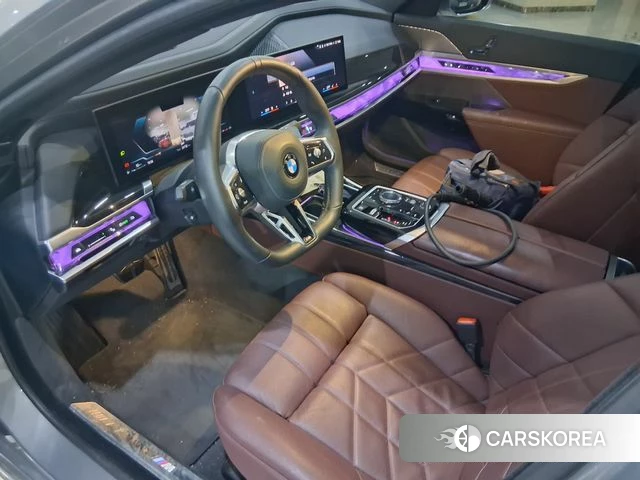 BMW 7 Series (G70) id 3921661 из Кореи 11