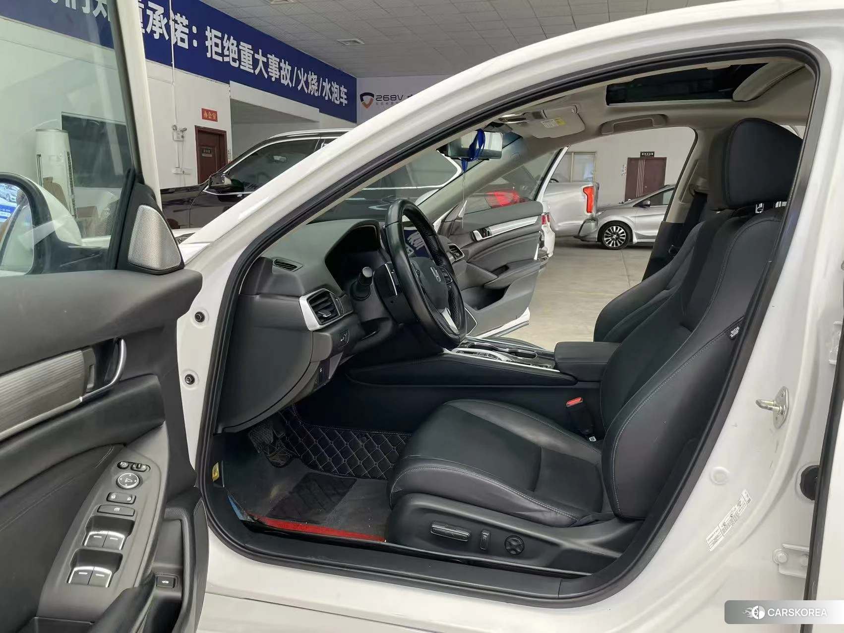 Honda Accord id 4420419 из Китая 9
