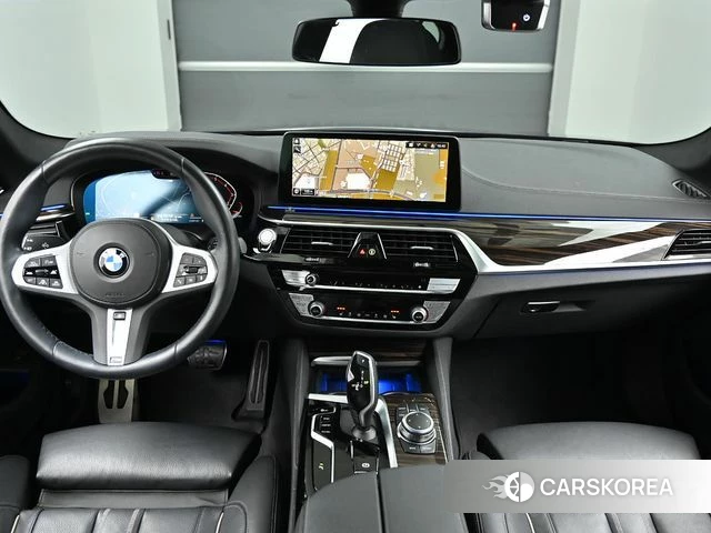 BMW 5 Series (G30) id 3884266 из Кореи 16