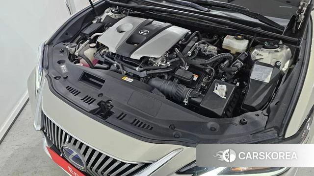 Lexus ES300h 7th generation id 4435512 из Кореи 16
