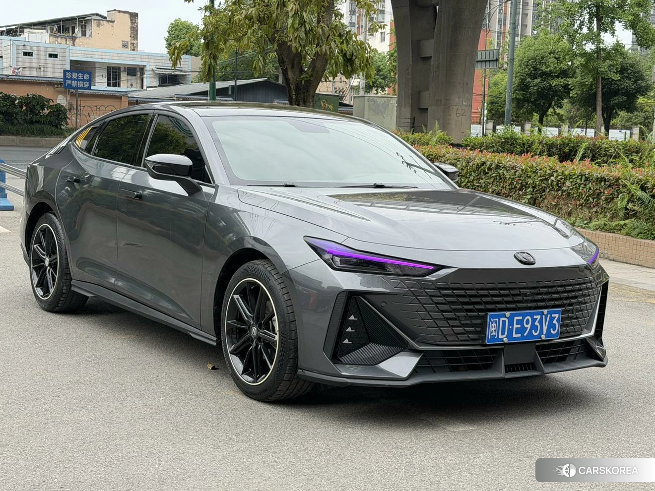 Chang'an UNI-V 2022 Серебристо-серый из Китая, фото 6