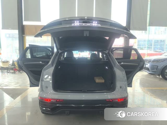 Audi Q5L Sportback id 4279178 из Китая 18
