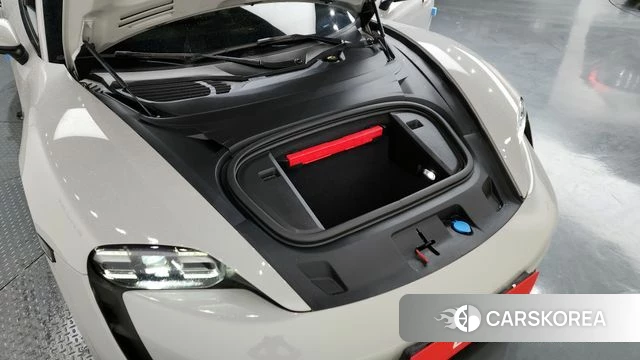 Porsche Taycan id 3806631 из Кореи 16