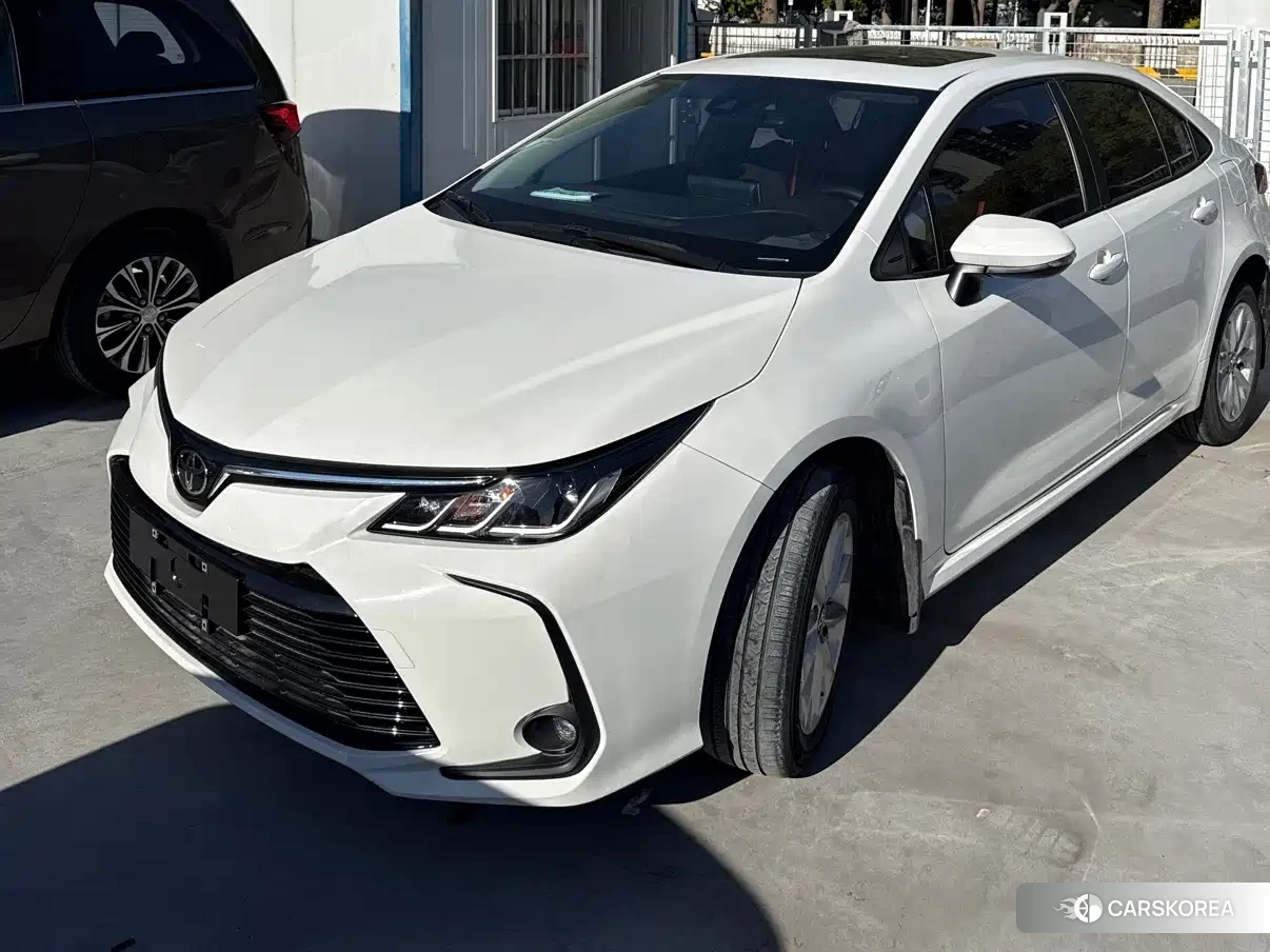 Toyota Corolla 2022 Белый из Китая, фото 6