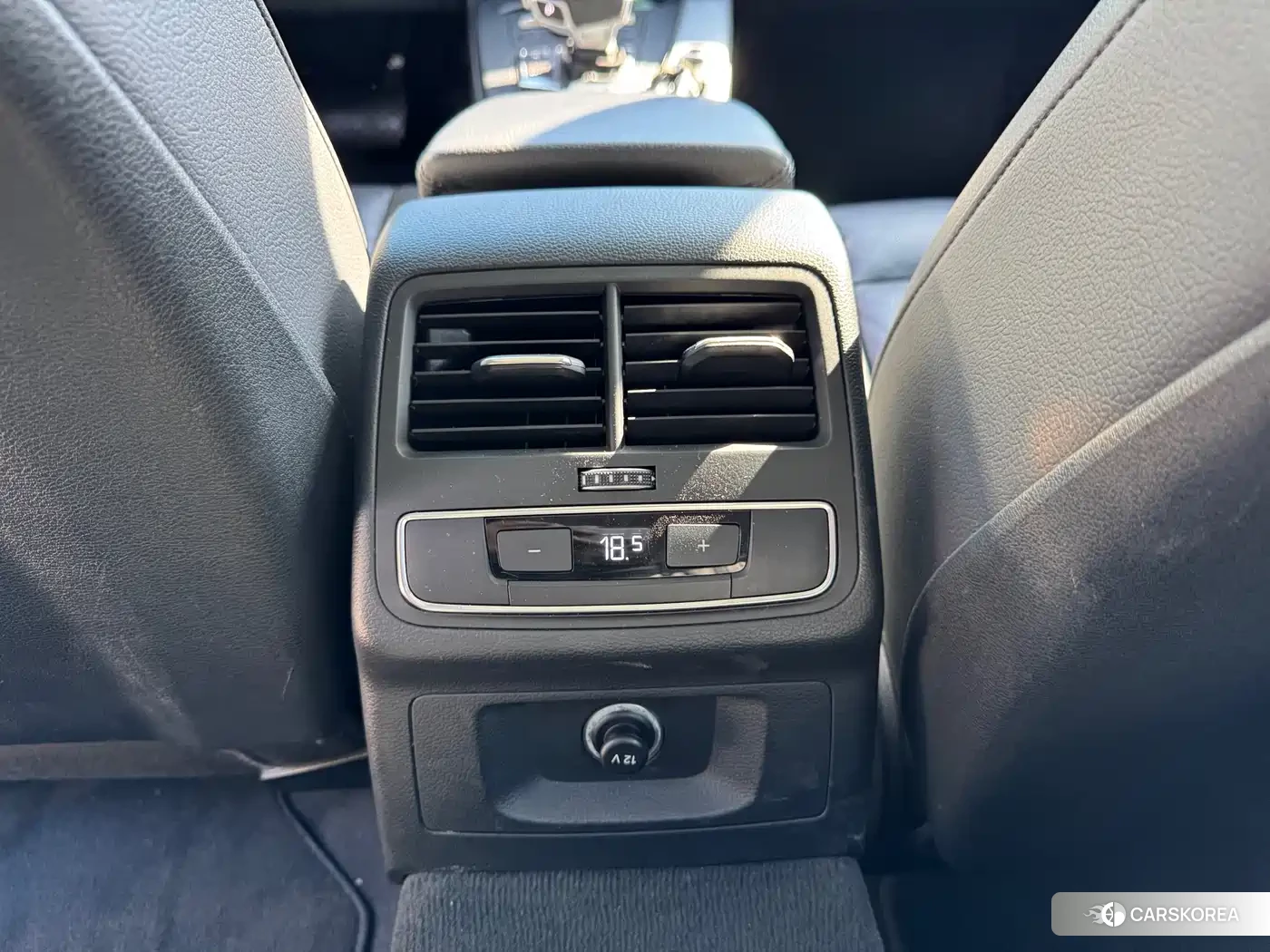 Audi A4L id 4607199 из Китая 13