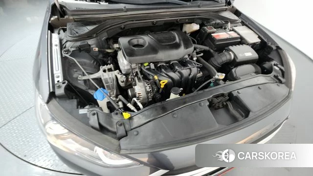 Hyundai Avante AD id 3834792 из Кореи 16