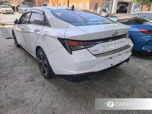 Hyundai Elantra 2022 Белый из Китая, фото 6