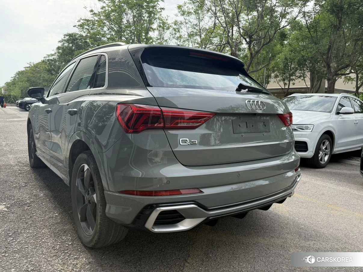 Audi Q3 2023 Темно-серый из Китая, фото 6
