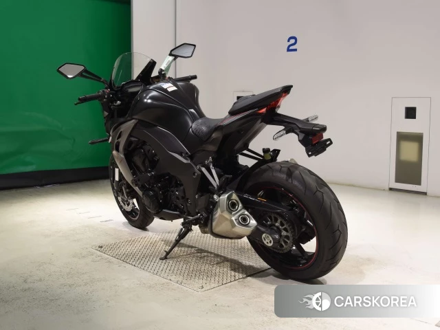 Kawasaki Z1000 id 4299152 из Японии 6