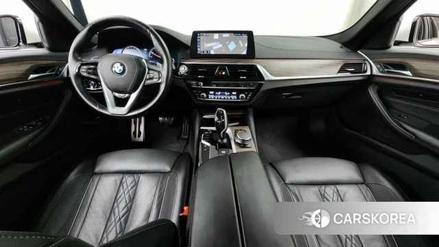 BMW 5 Series (G30) id 4203982 из Кореи 32