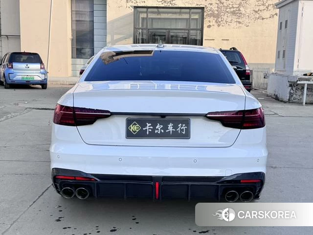 Audi A4L 2021 Белый из Китая, фото 6