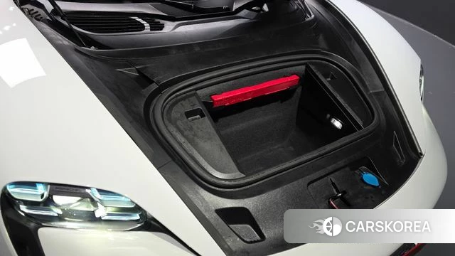 Porsche Taycan id 4202984 из Кореи 16