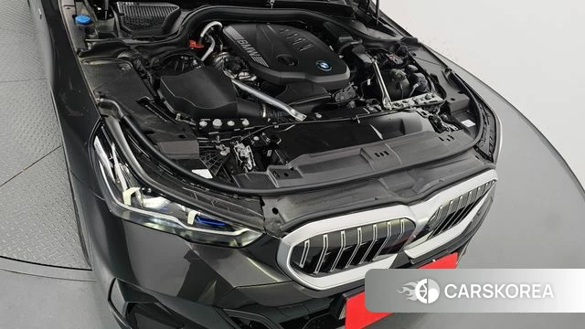 BMW 5 Series (G60) id 4487697 из Кореи 16