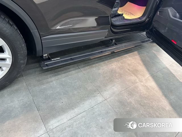 Volkswagen Touareg id 4258459 из Китая 12