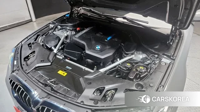 BMW 5 Series (G30) id 3708178 из Кореи 16