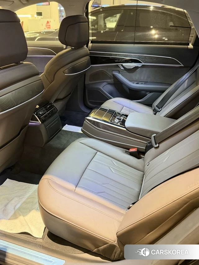 Audi A8 2025 Черный из Китая, фото 6