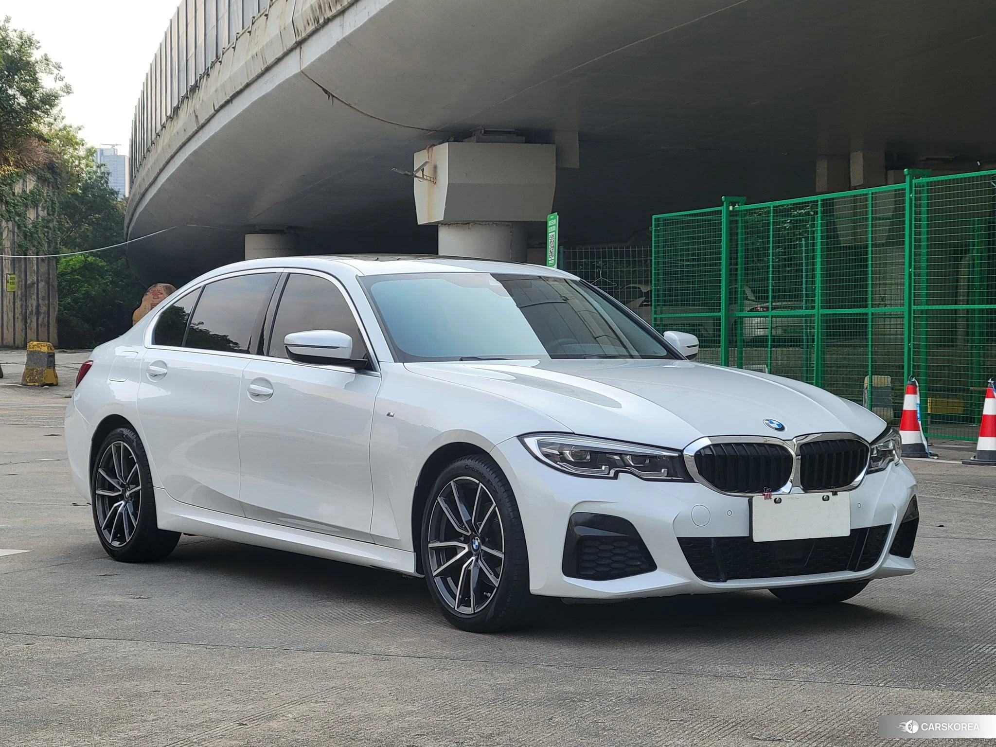 BMW 3 series id 4440755 из Китая 21