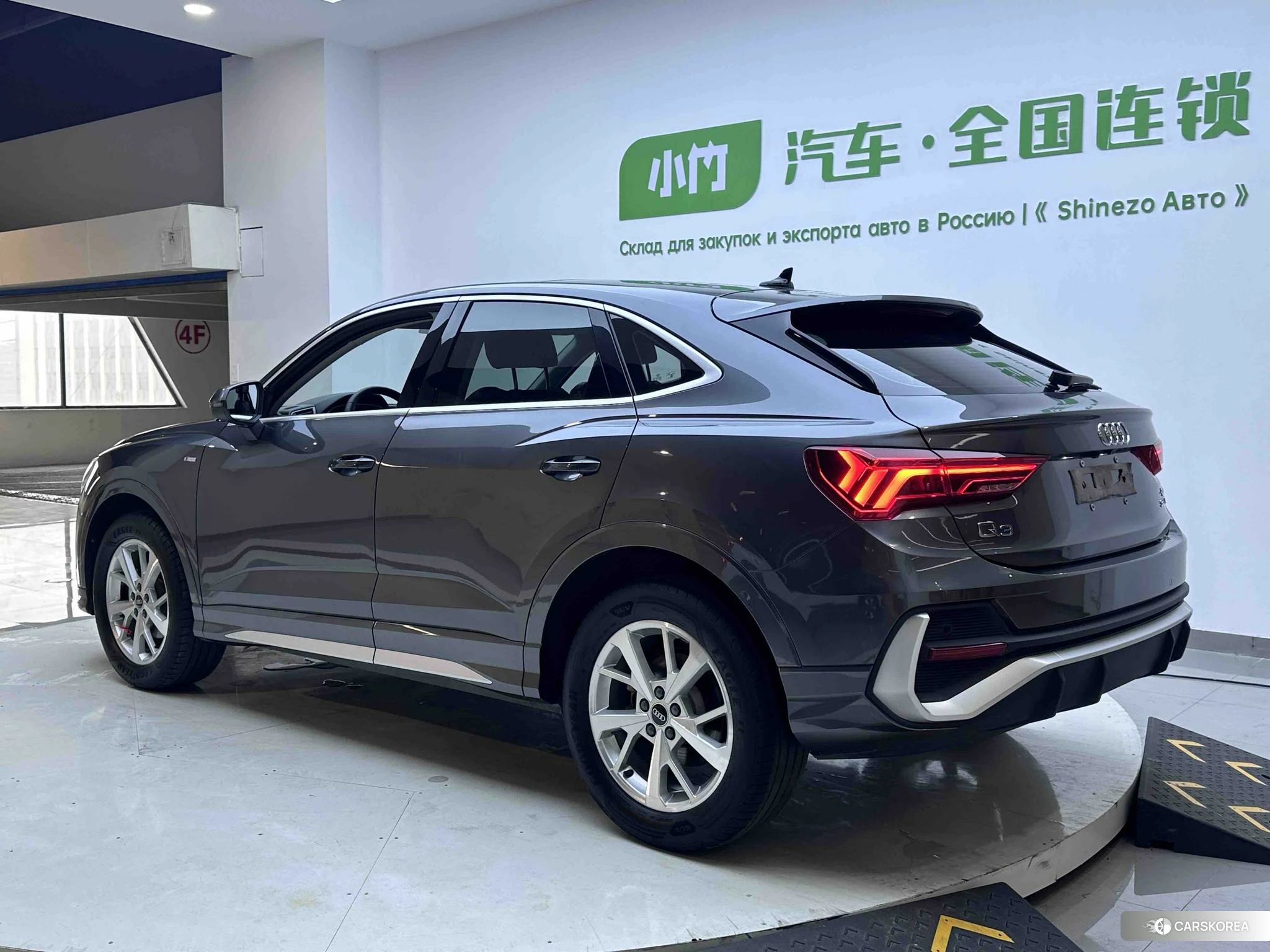 Audi Q3 Sportback id 4405822 из Китая 18