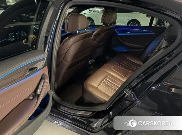 BMW 5 Series (G30) id 3433465 из Кореи 14