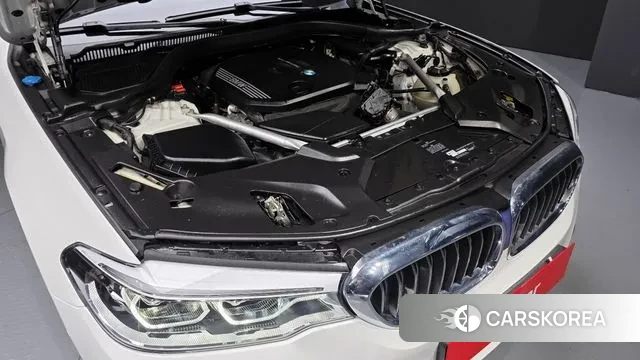 BMW 5 Series (G30) id 3611996 из Кореи 16