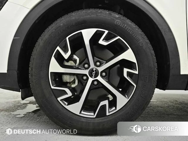 Kia Sportage 5th Generation Hybrid 2023 Белый из Кореи, фото 6