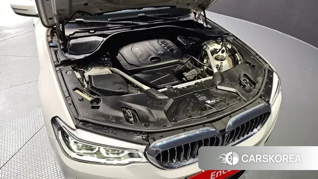 BMW 5 Series (G30) id 3209966 из Кореи 16