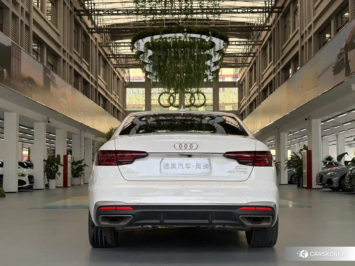 Audi A4L id 4628051 из Китая 13