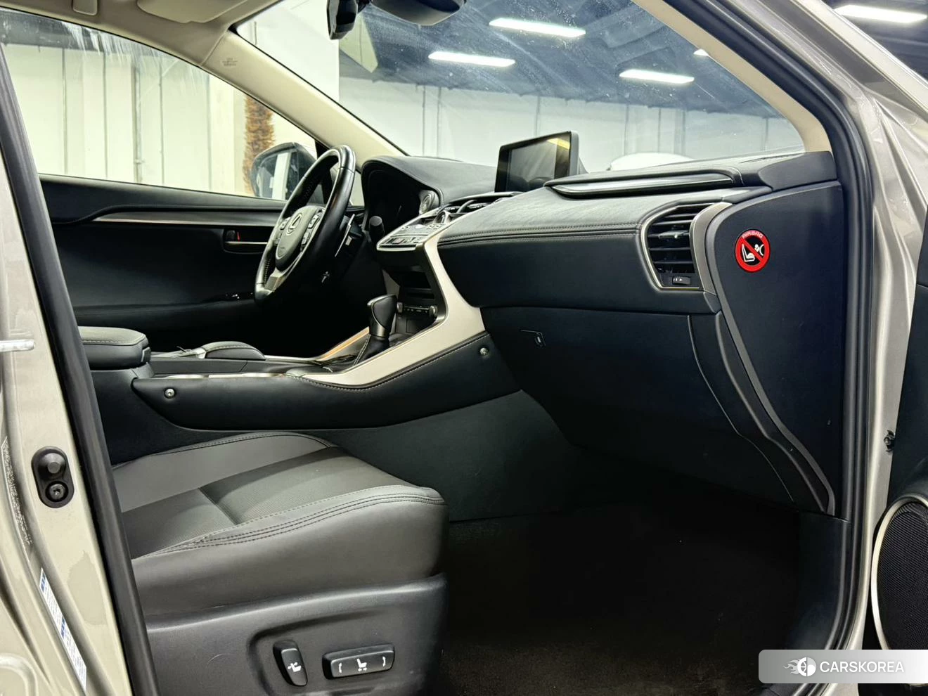 Lexus NX id 4515157 из Китая 18