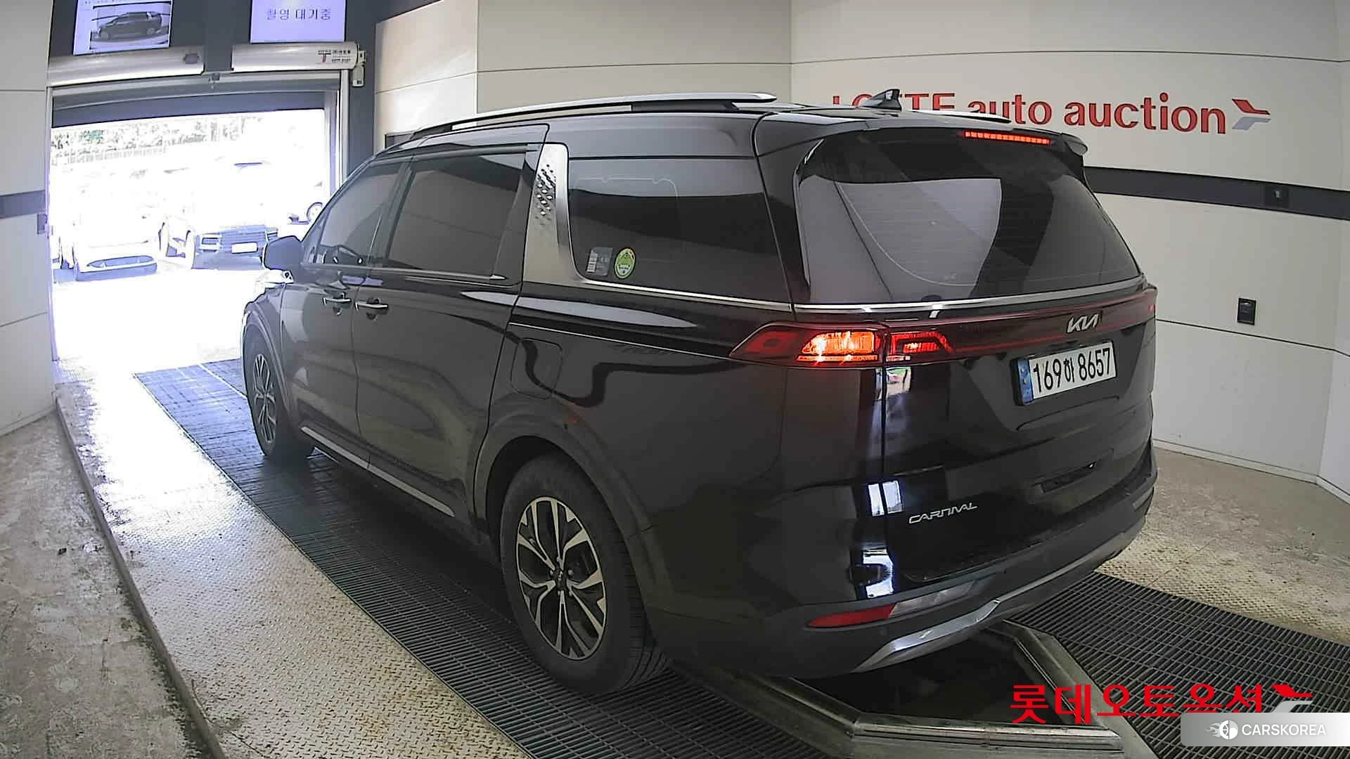 Kia Carnival id 4296861 из Кореи 33