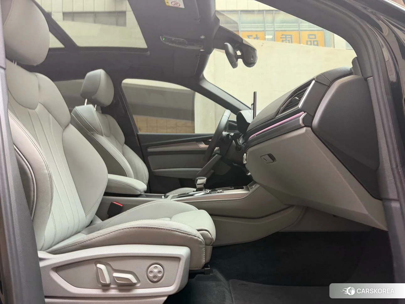 Audi Q5L Sportback 2022 Черный из Китая, фото 6