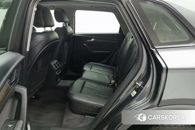 Audi Q5L id 4278951 из Китая 20