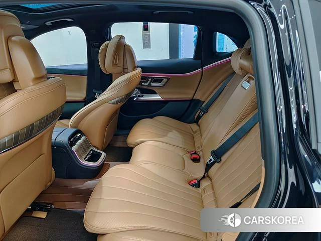 Mercedes-Benz E-class 2025 Черный из Китая, фото 6