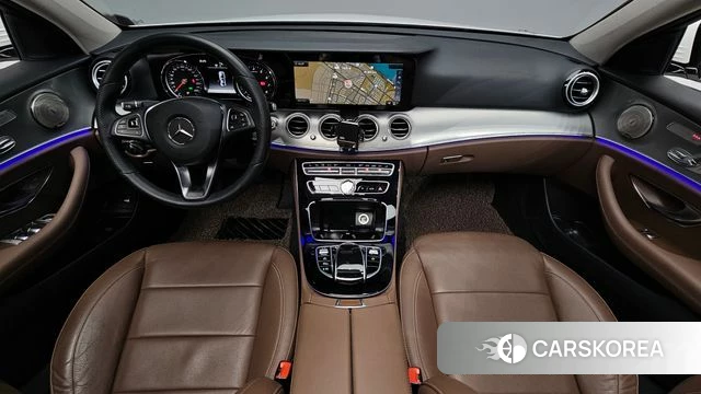 Mercedes-Benz E-Class W213 id 4295183 из Кореи 29