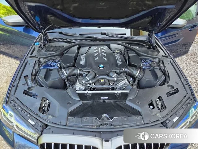 BMW 5 Series (G30) id 2979819 из Кореи 11