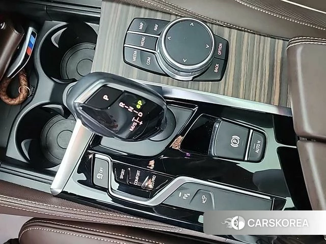 BMW 5 Series (G30) id 3845975 из Кореи 16