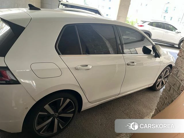 Volkswagen Golf 8th Generation 2025 Белый из Кореи, фото 6