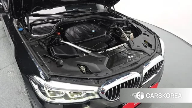 BMW 5 Series (G30) id 3004843 из Кореи 16