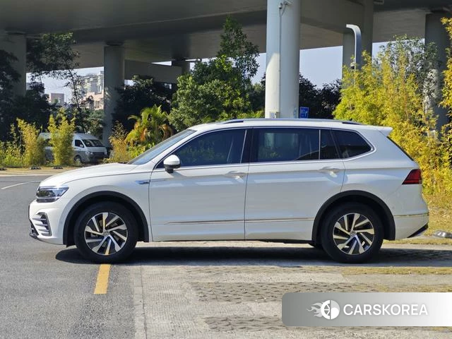 Volkswagen Tiguan L PHEV id 4212999 из Китая 14