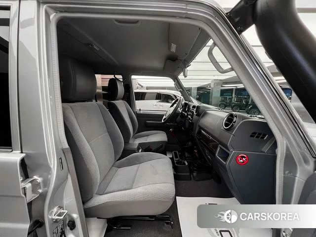 Toyota Land Cruiser 70 Series id 4307601 из Китая 11