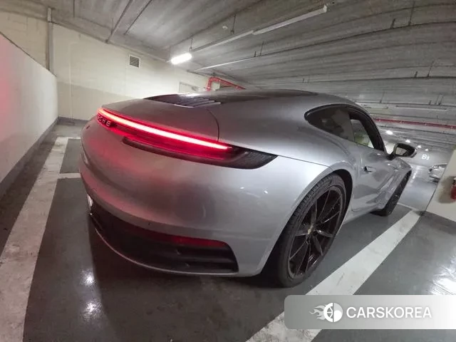 Porsche 911(992) id 3003535 из Кореи 8