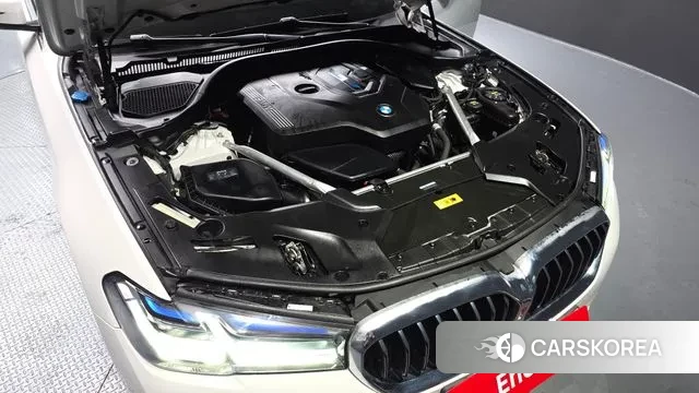 BMW 5 Series (G30) id 3587221 из Кореи 16