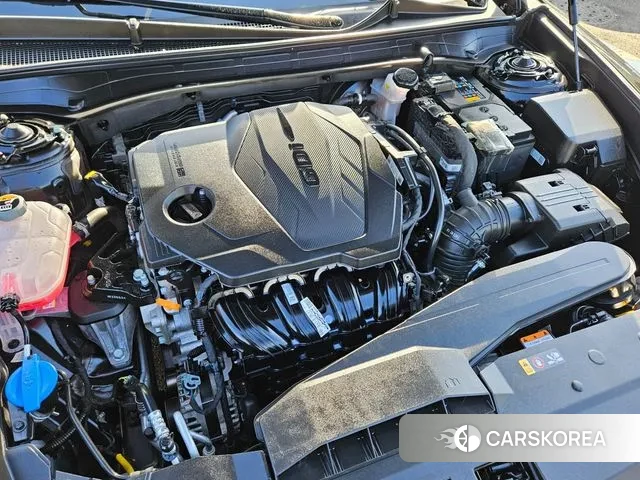 Hyundai Grandeur (GN7) id 3619442 из Кореи 16