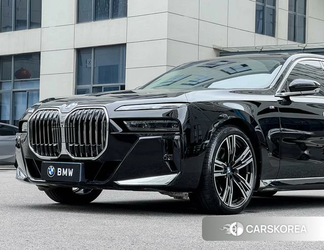 BMW 7 series 2024 Черный из Китая, фото 6