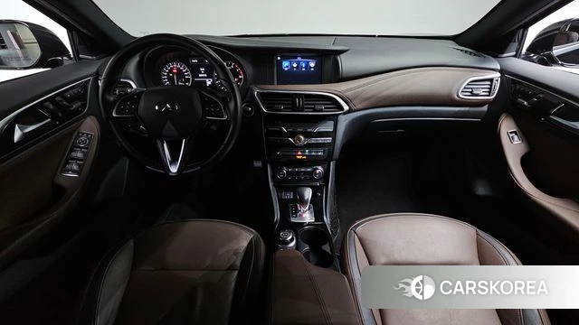 Infiniti Q30 id 4188056 из Кореи 27