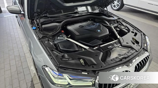 BMW 5 Series (G30) id 4670383 из Кореи 31