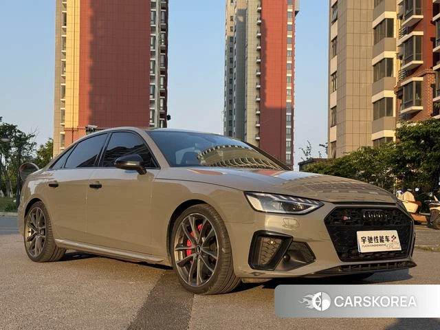 Audi S4 2021 Серебристо-серый из Китая, фото 6