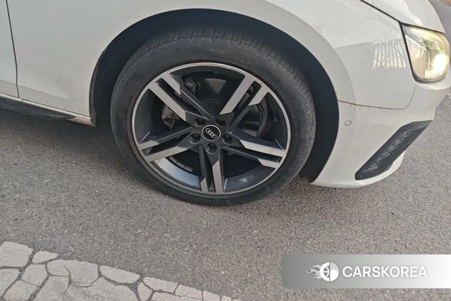 Audi A4L id 4276159 из Китая 13