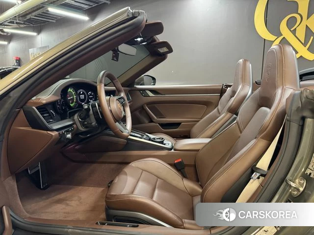 Porsche 911(992) id 4584697 из Кореи 16