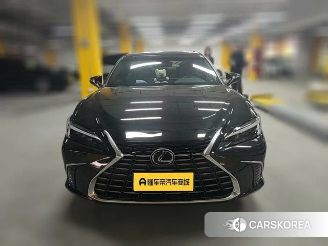 Lexus ES 2026 Черный из Китая, фото 6