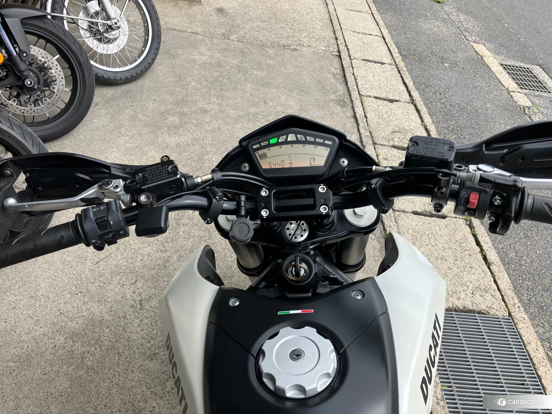Ducati HYPERMOTARD 796 id 3951891 из Японии 6